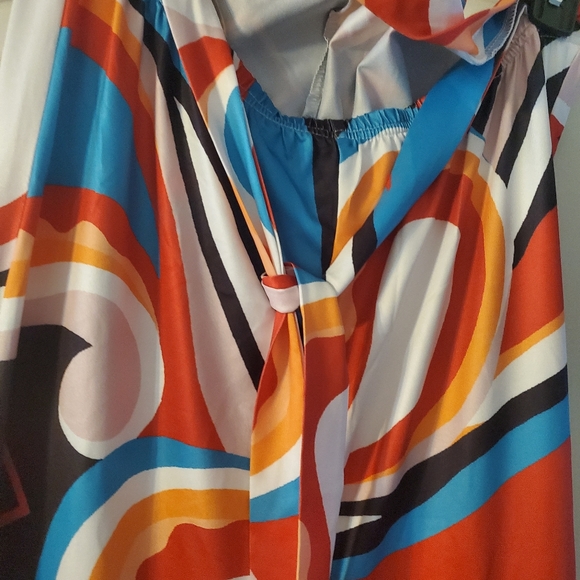 Multicolor halter/tube jumpsuit with back tie NWOT - Picture 5 of 7